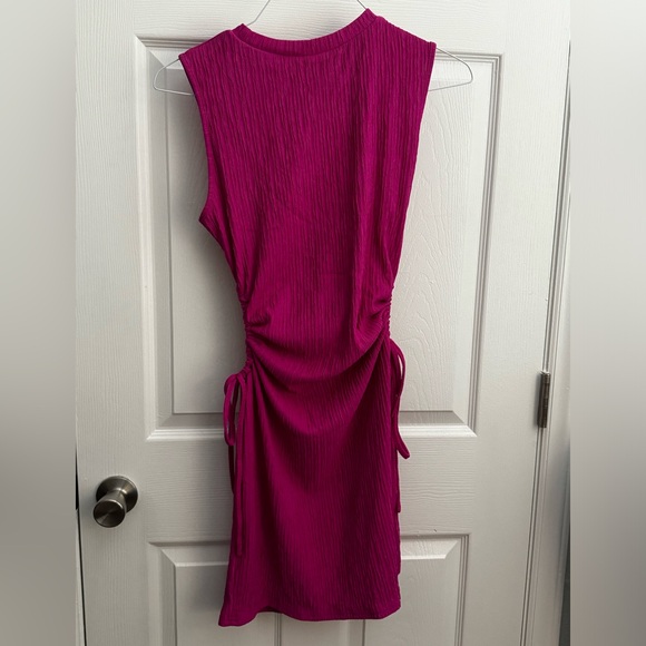 Essnce Drawstring Side Solid Dress - Picture 6 of 10